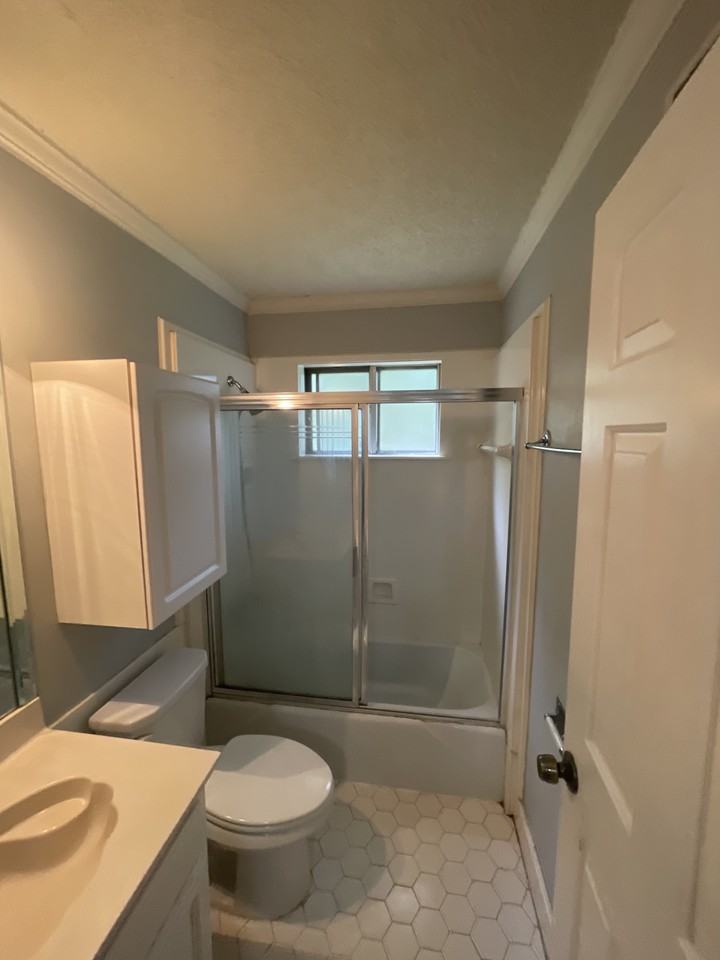 8383 Chippingham Dr - Photo 7 of 7