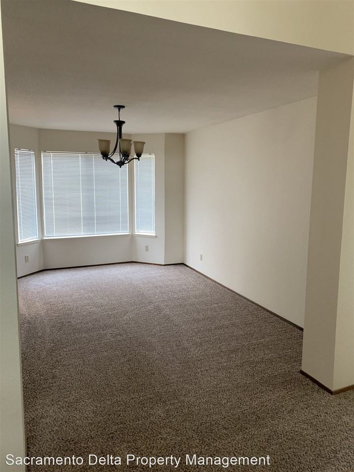 1208 Stoney Point Way - Photo 3 of 40