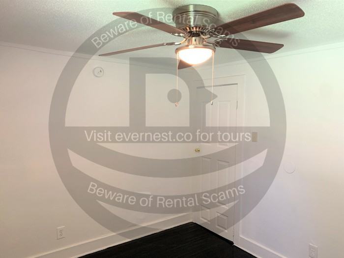 333 16th Ct N - Photo 3 of 8