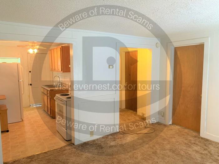 337 16th Ct N - Photo 3 of 8