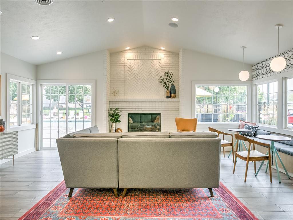 Rosewood - Photo 7 of 43