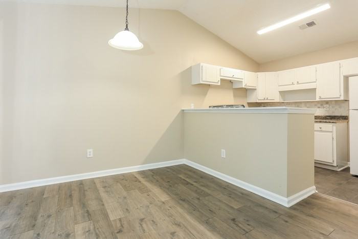 5415 Glen Haven Dr - Photo 3 of 15