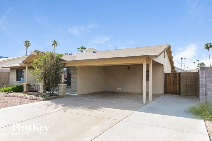 425 E Julie Dr - Photo 2 of 15