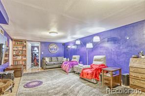 471 S Marshall St - Photo 2 of 9