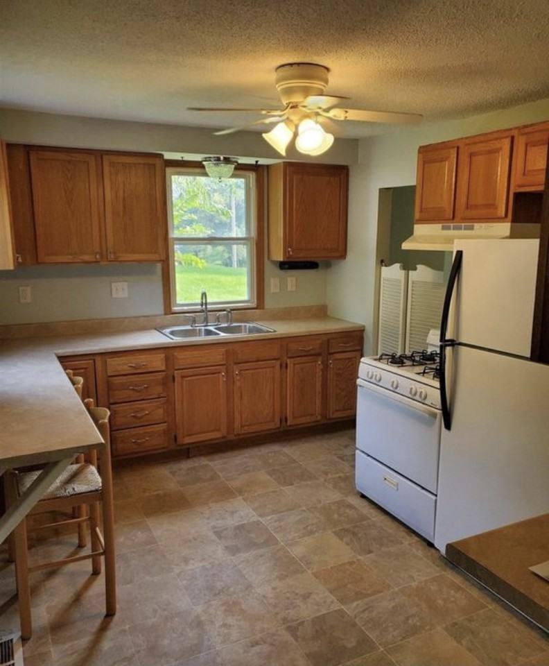 808 Tenplus Street - Photo 2 of 13