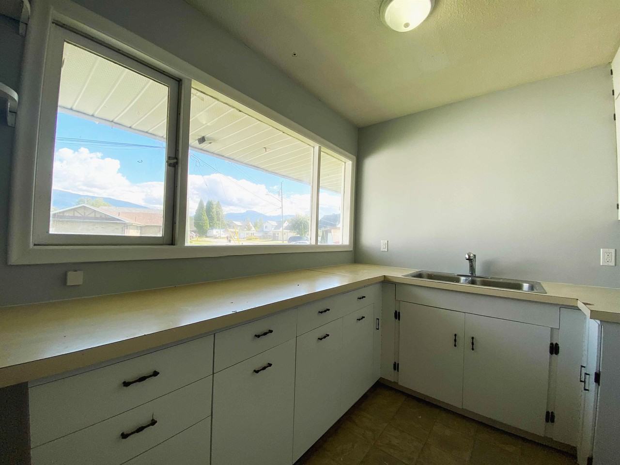 37 Kechika Street #1 - Photo 5 of 25