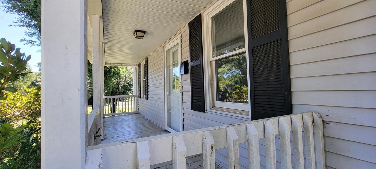 706 Maple St #1 - Photo 5 of 14