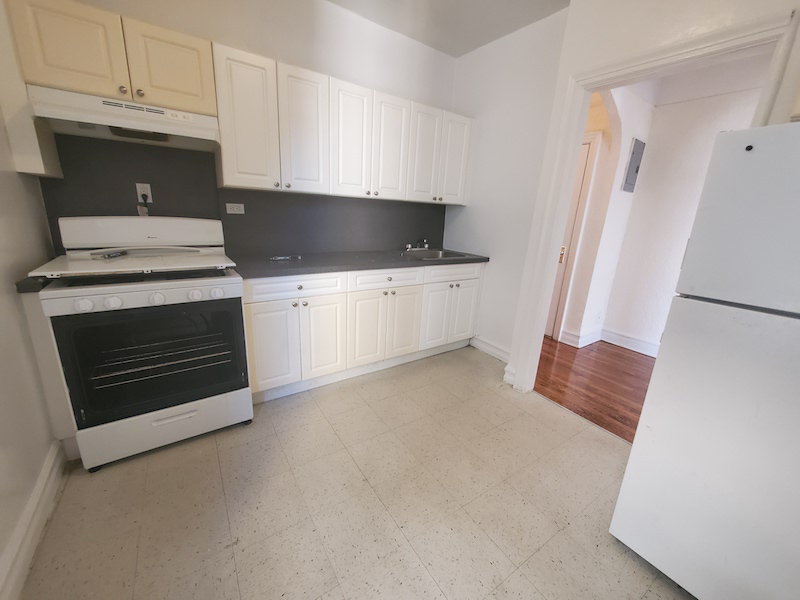 8760 113th St - Photo 2 of 11