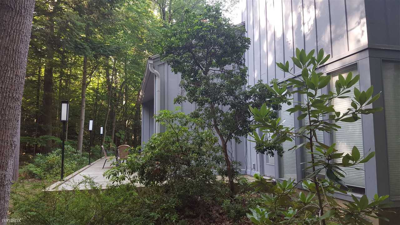 2150 W 32nd St - Photo 2 of 12