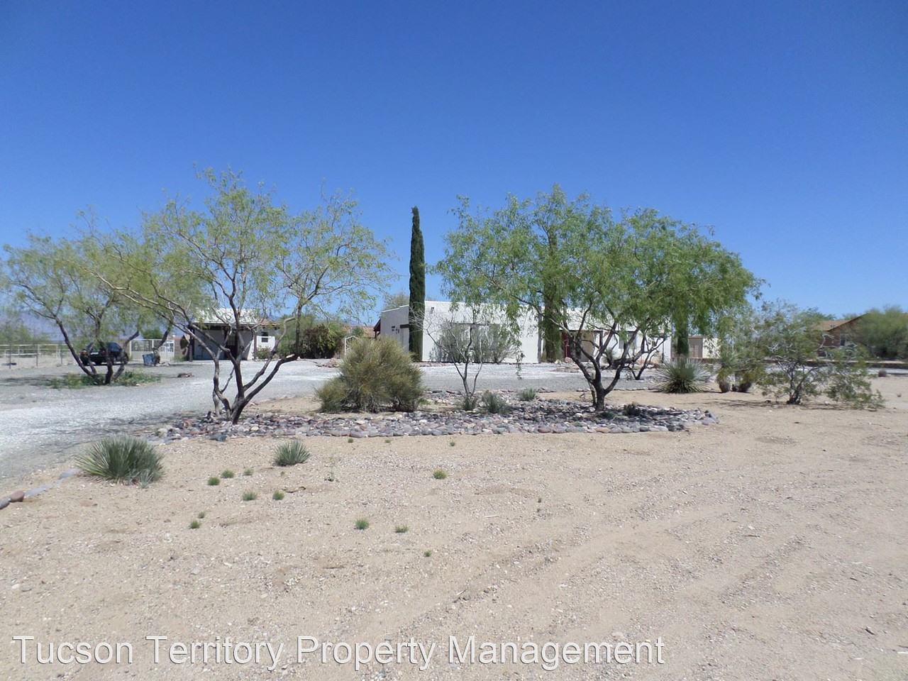 2955 E Cardenas Dr - Photo 2 of 44