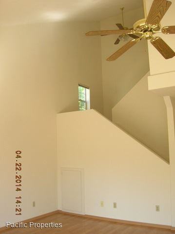 1 Bay Tree Ct - Photo 3 of 15