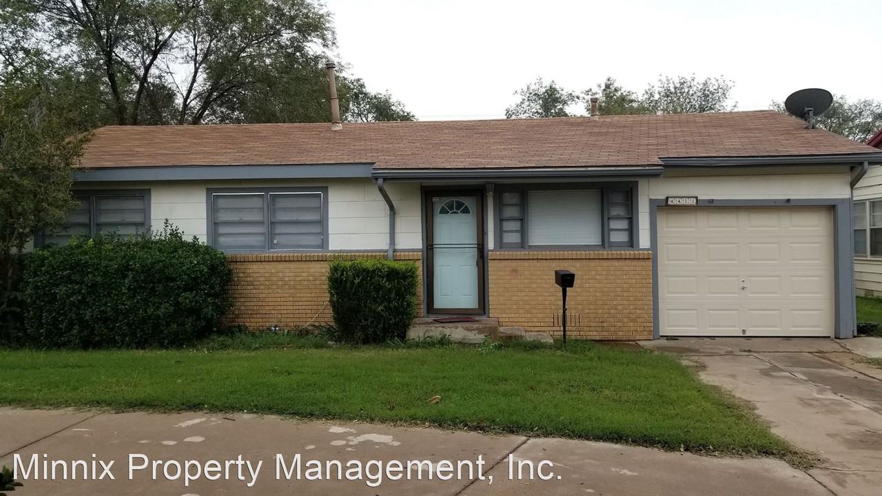 4411 45th St - Photo 2 of 35