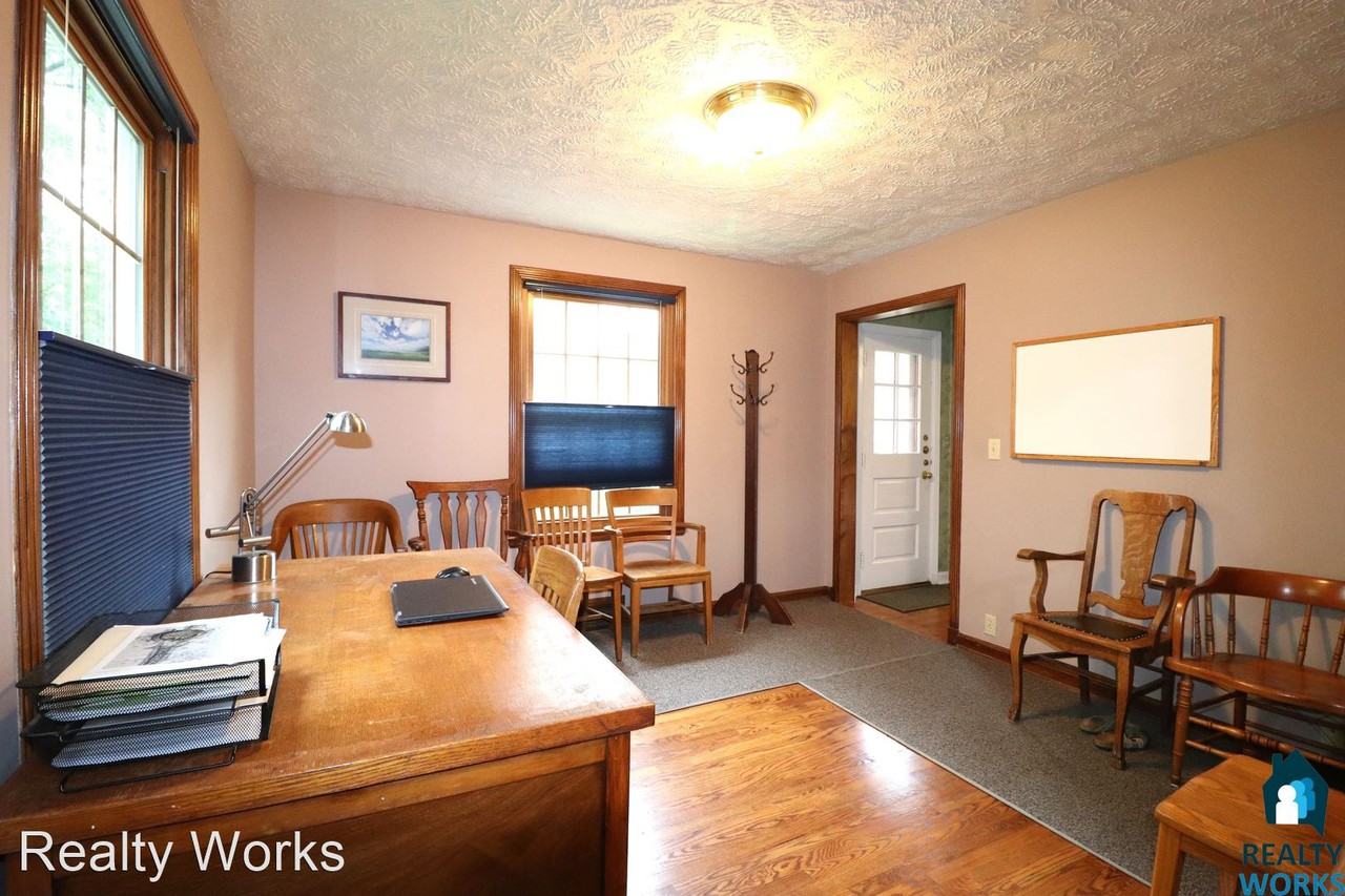 3434 Grimsby Ln - Photo 2 of 22