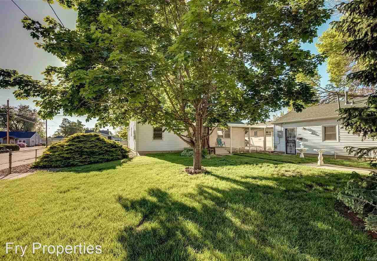 4655 Pierce St. - Photo 2 of 6