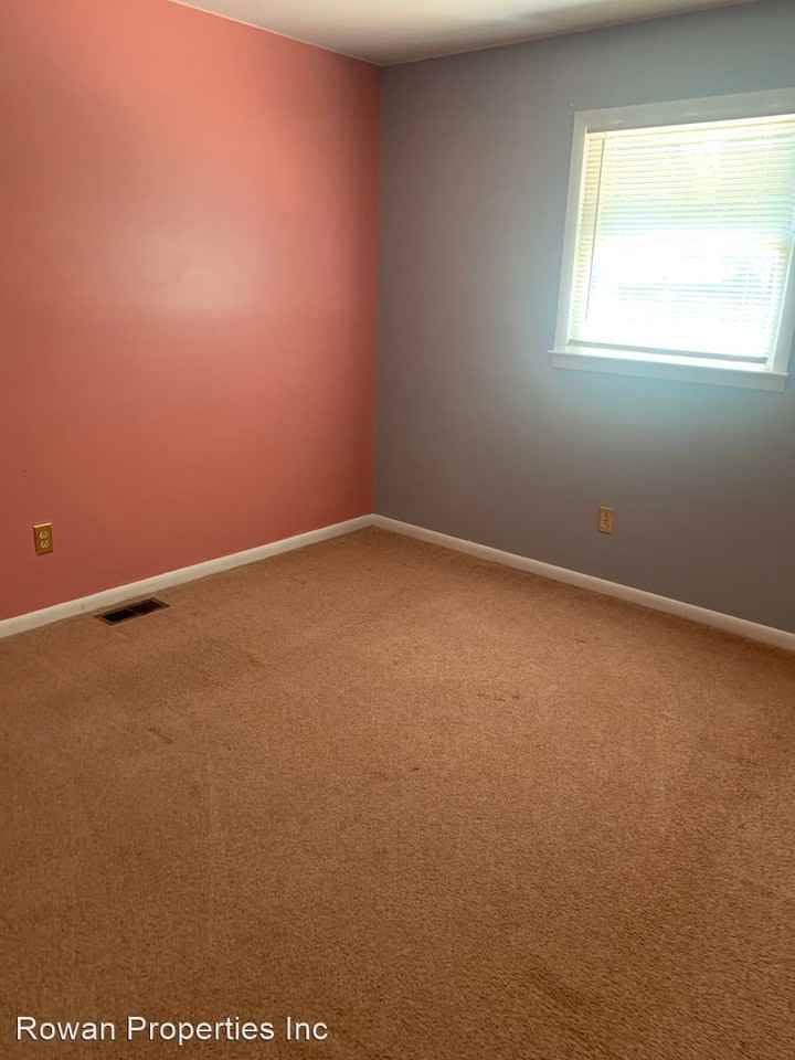 2115-2117-2119 Airport Road - Photo 2 of 10