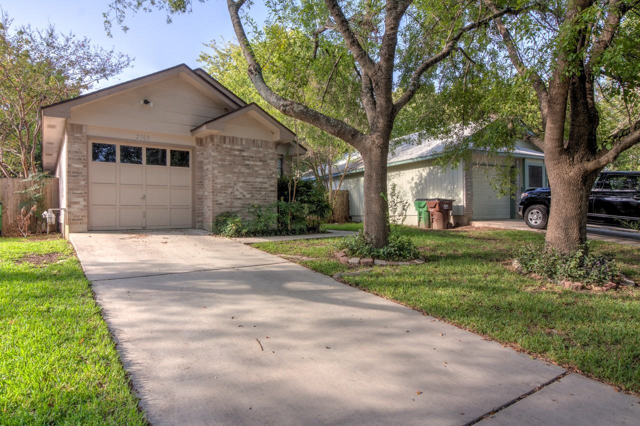 2103 Jasmine Path - Photo 3 of 25