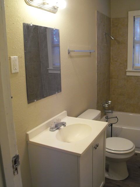 5637 Farnsworth Avenue - Photo 4 of 4