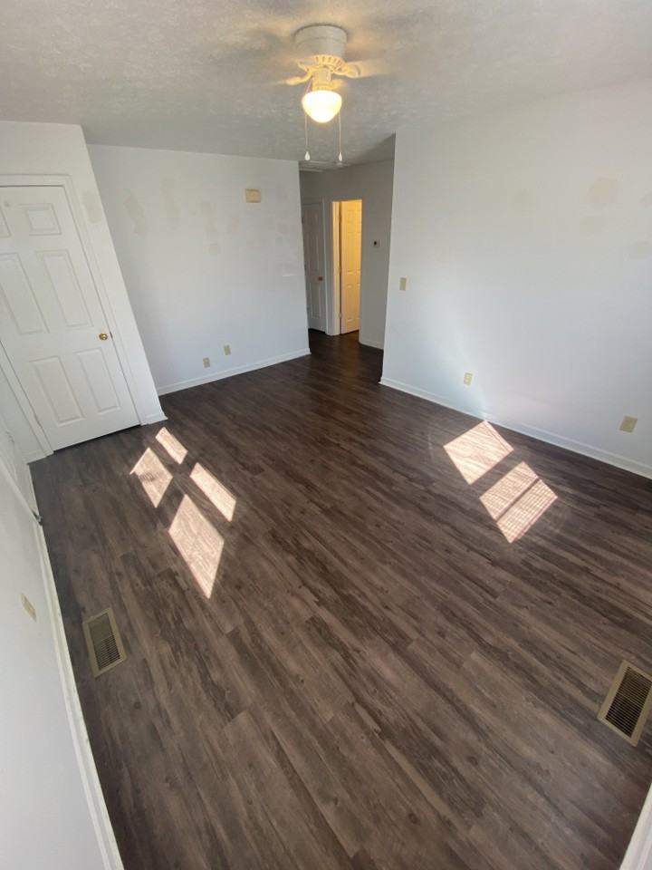 722 S Lindsay St - Photo 3 of 11