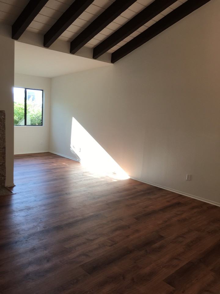 3625 N Forgeus Ave - Photo 3 of 28