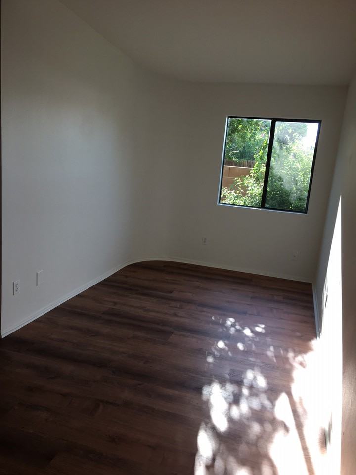 3625 N Forgeus Ave - Photo 6 of 28