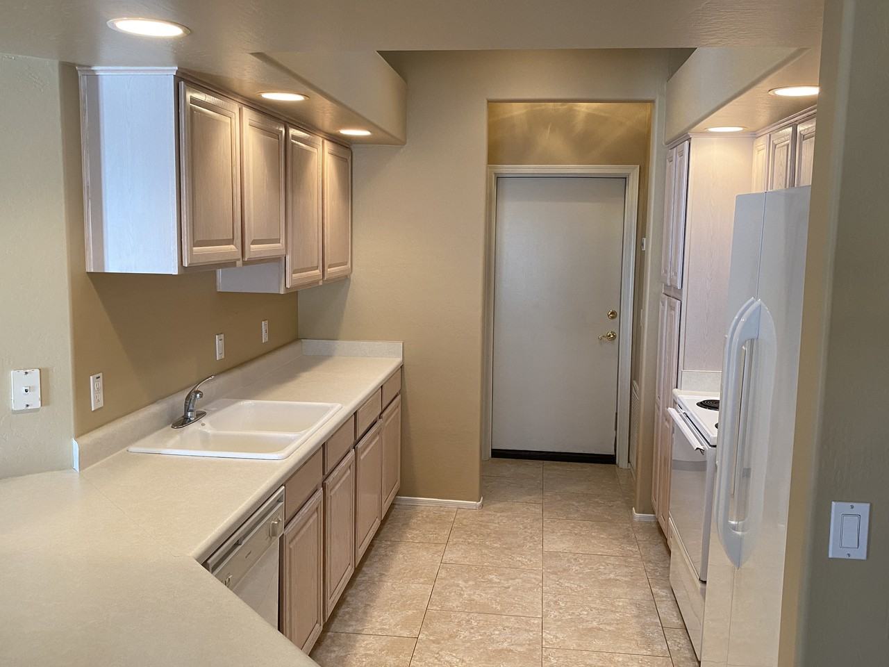 320 S 70th St #59 - Photo 5 of 31