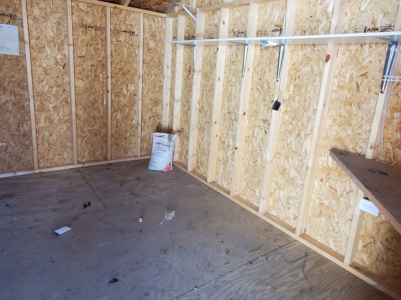 960 Crestview Ct - Photo 3 of 17