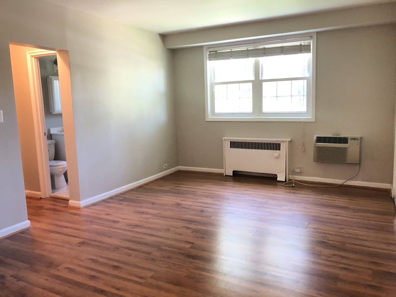 223 N George Mason Dr #3 - Photo 3 of 14