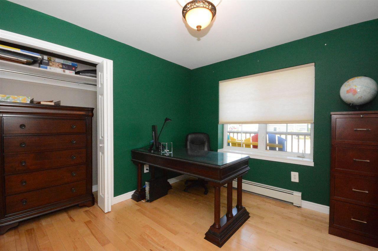 1163 Sackville Drive - Photo 3 of 28