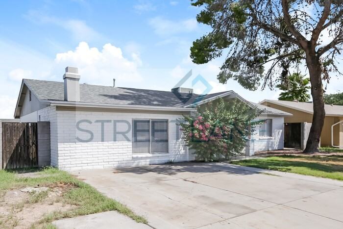 514 E Watson Dr - Photo 2 of 15