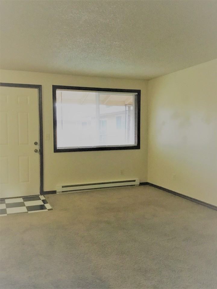 Surrey Square - Photo 4 of 23