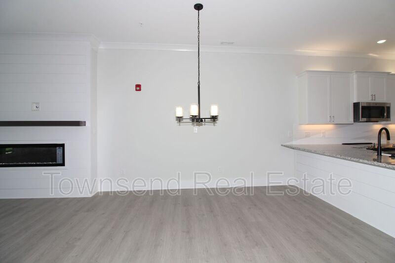 209 Fairway Dr #A - Photo 4 of 16