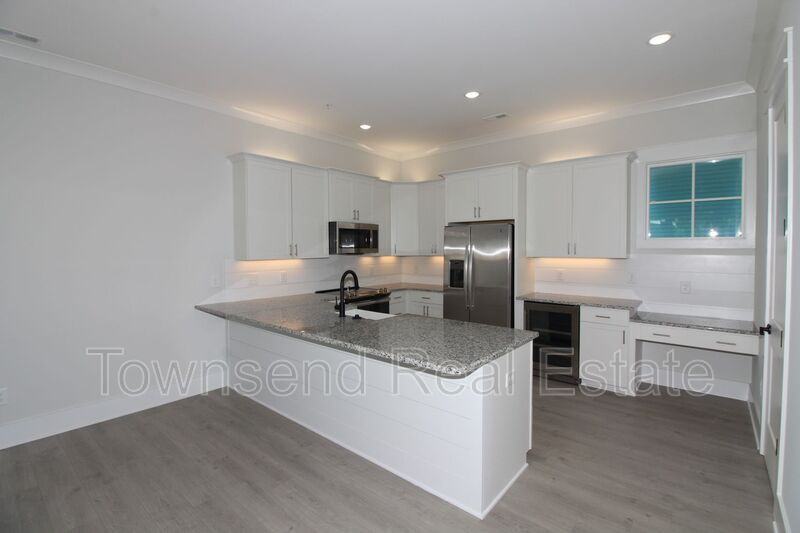 209 Fairway Dr #A - Photo 5 of 16