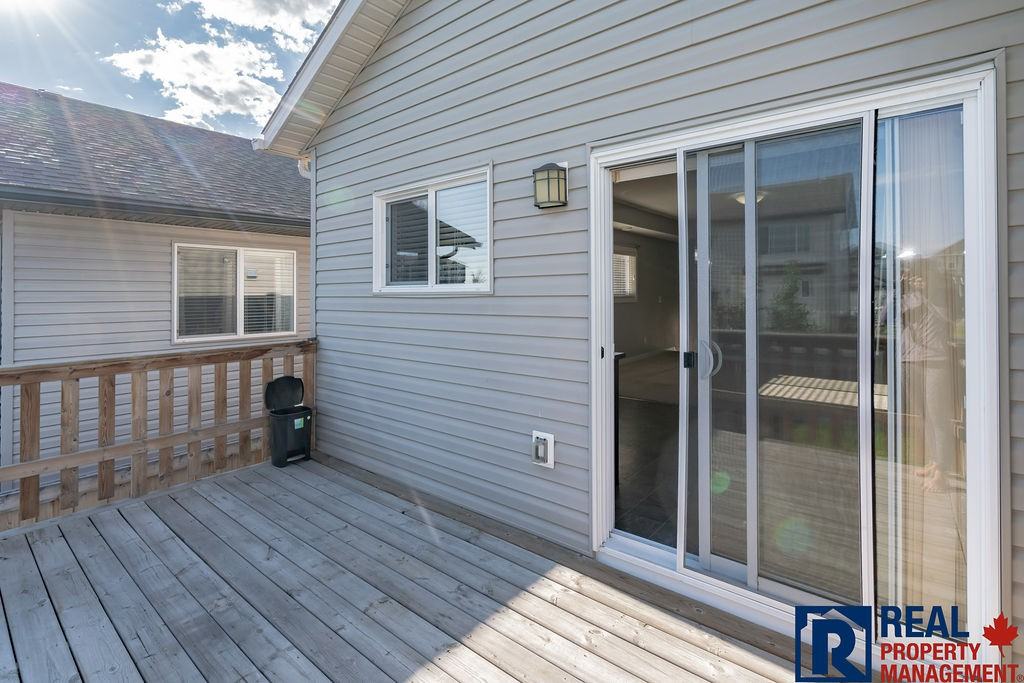 86A Ave - 8869 - BKey #137 - Photo 2 of 19