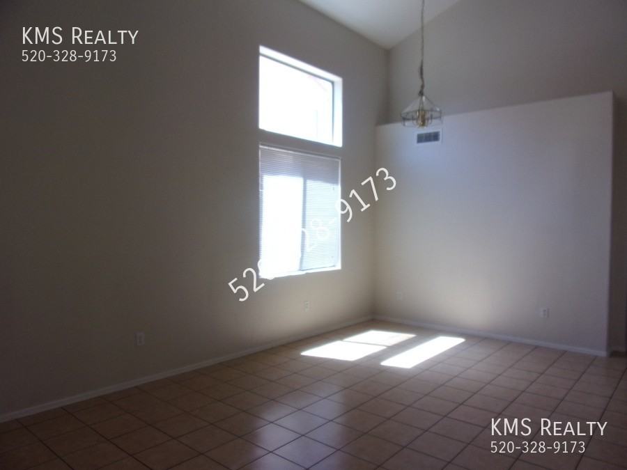 6654 W Capetown Way - Photo 3 of 44