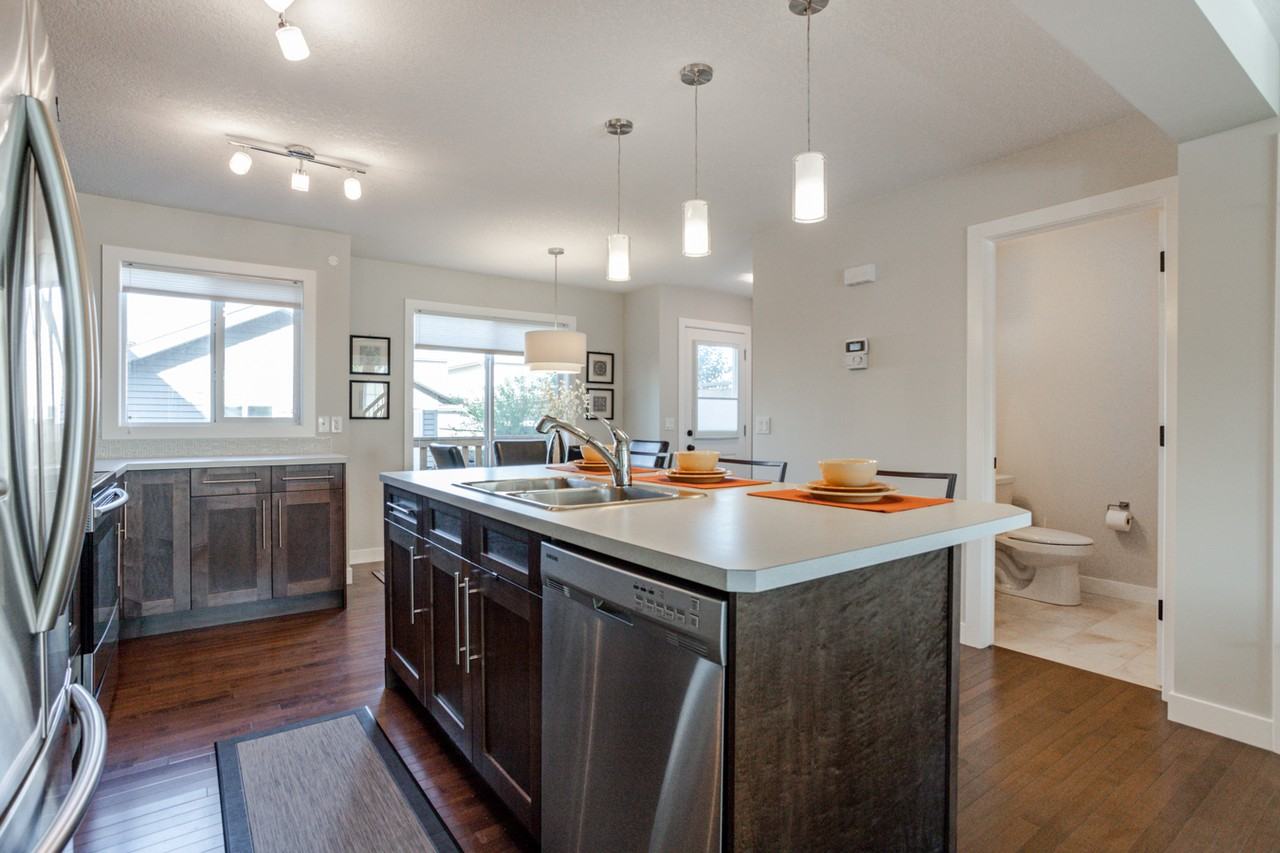 1020 177 St Sw #1 - Photo 5 of 42