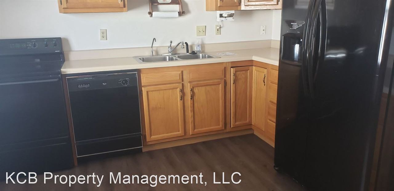 3203 Brighton Ct - Photo 3 of 11
