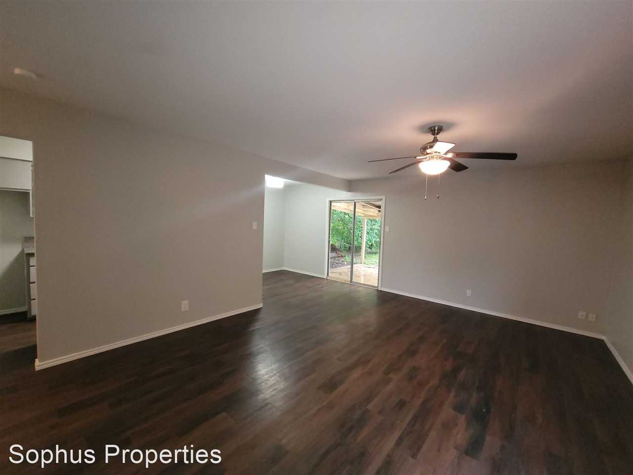 5827/5829 Sundance Lane - Photo 2 of 15