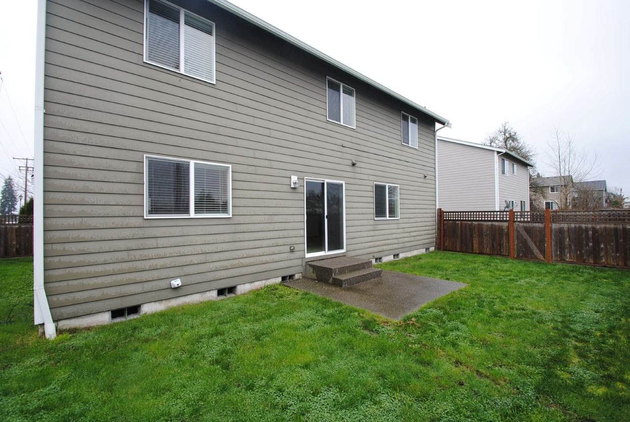 2210 191st St Ct E - Photo 2 of 16