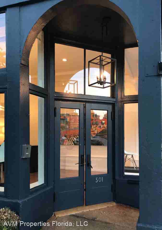 501 Broderick St - Photo 2 of 16