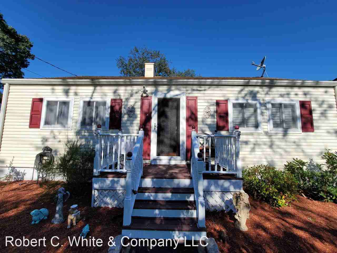 340 Strong St - Photo 2 of 13