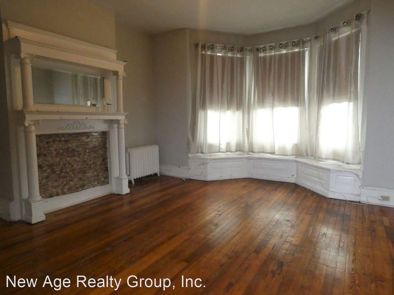 449 E. Walnut Lane - Photo 2 of 8