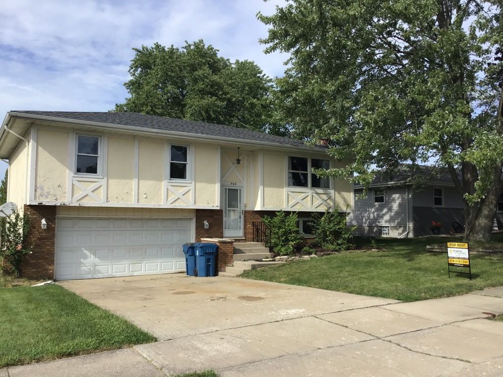 708 Sandi Ln - Photo 2 of 9