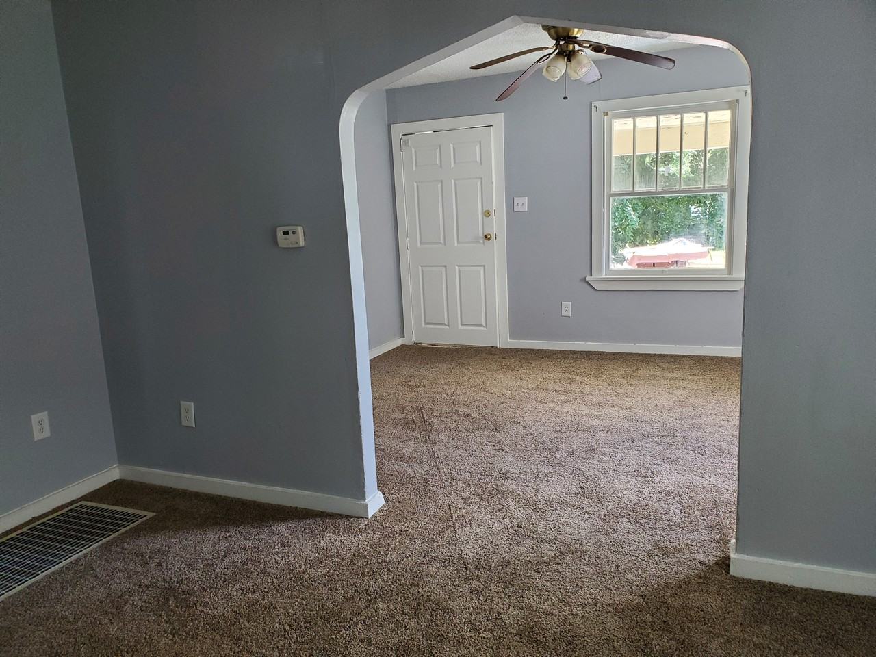 1312 E Olive St - Photo 3 of 8