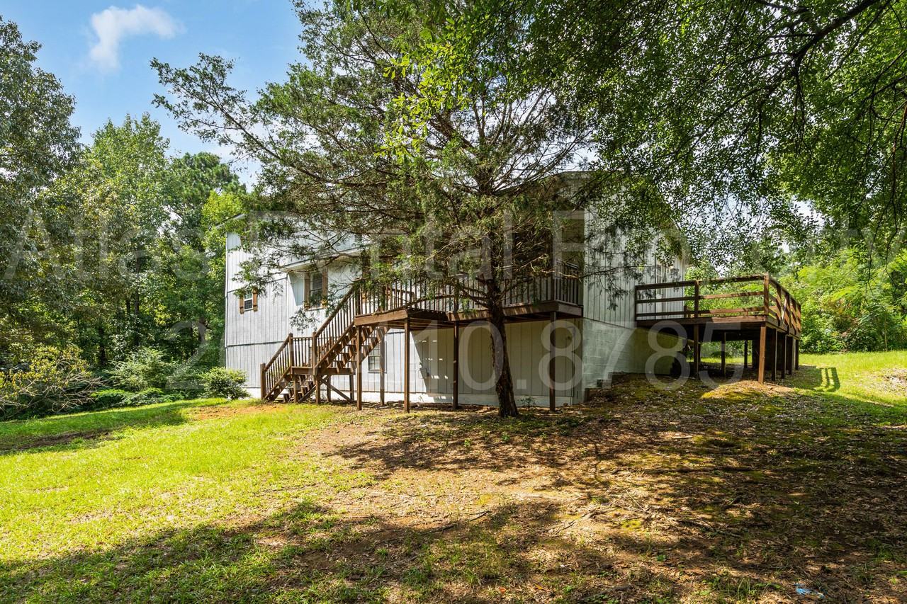 4305 Woodruff Mill Rd - Photo 2 of 35