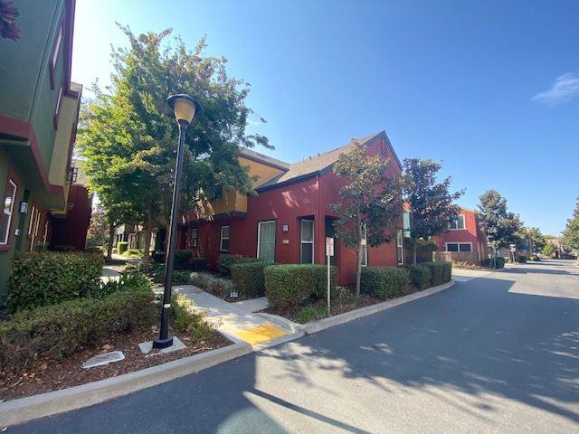 805 Sinter Ln - Photo 2 of 16