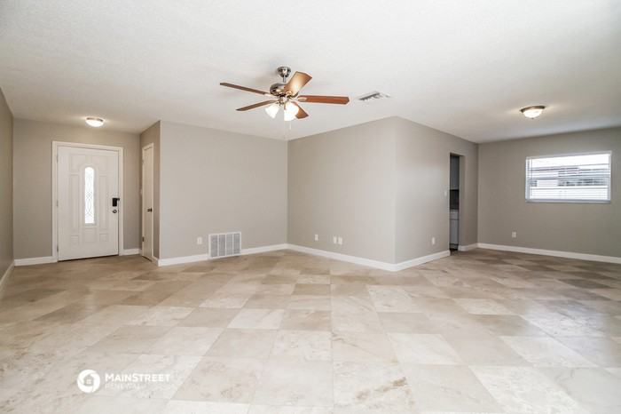 1500 Silver Fox Cir - Photo 3 of 16