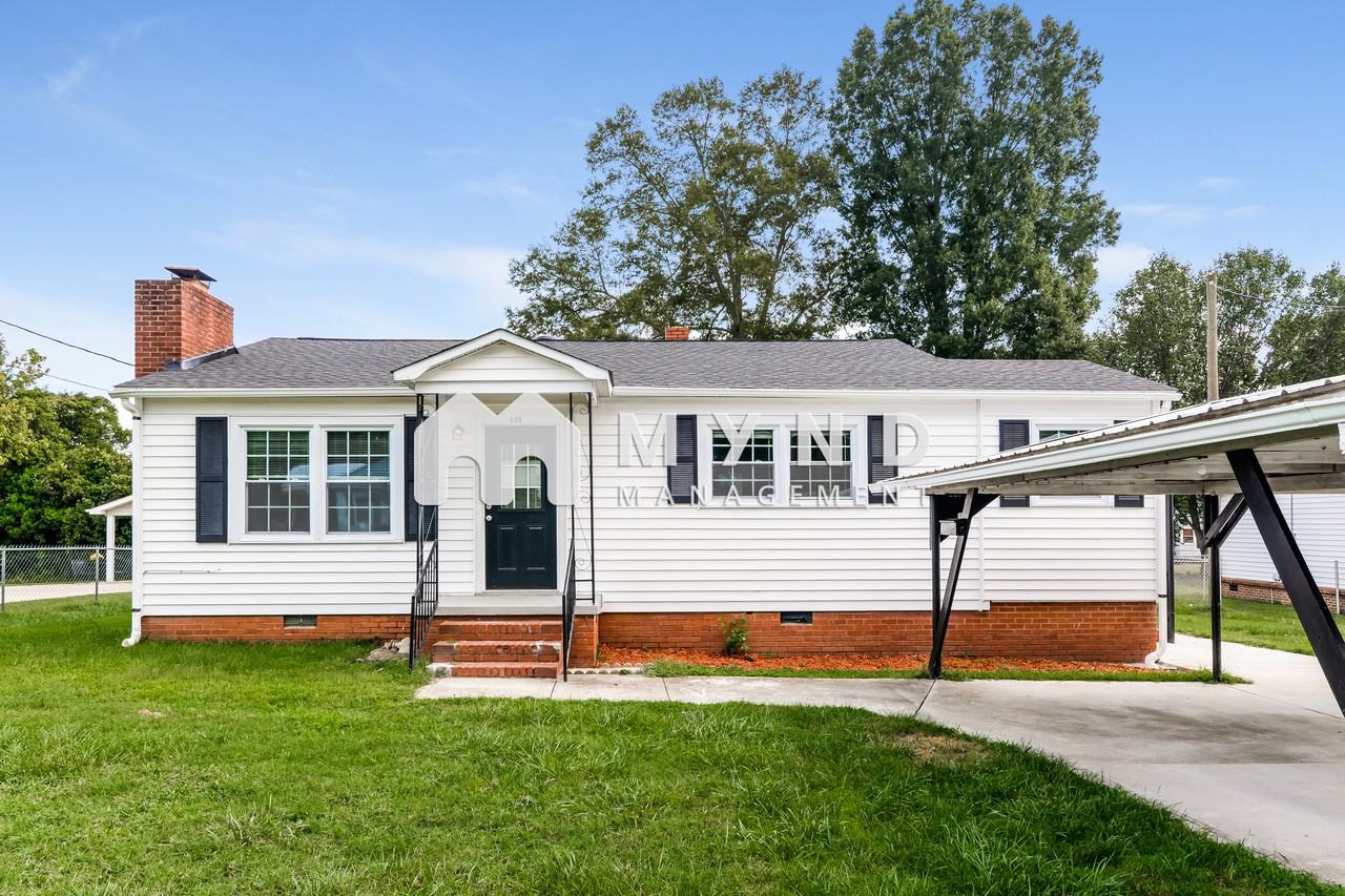 601 Gann St - Photo 2 of 16