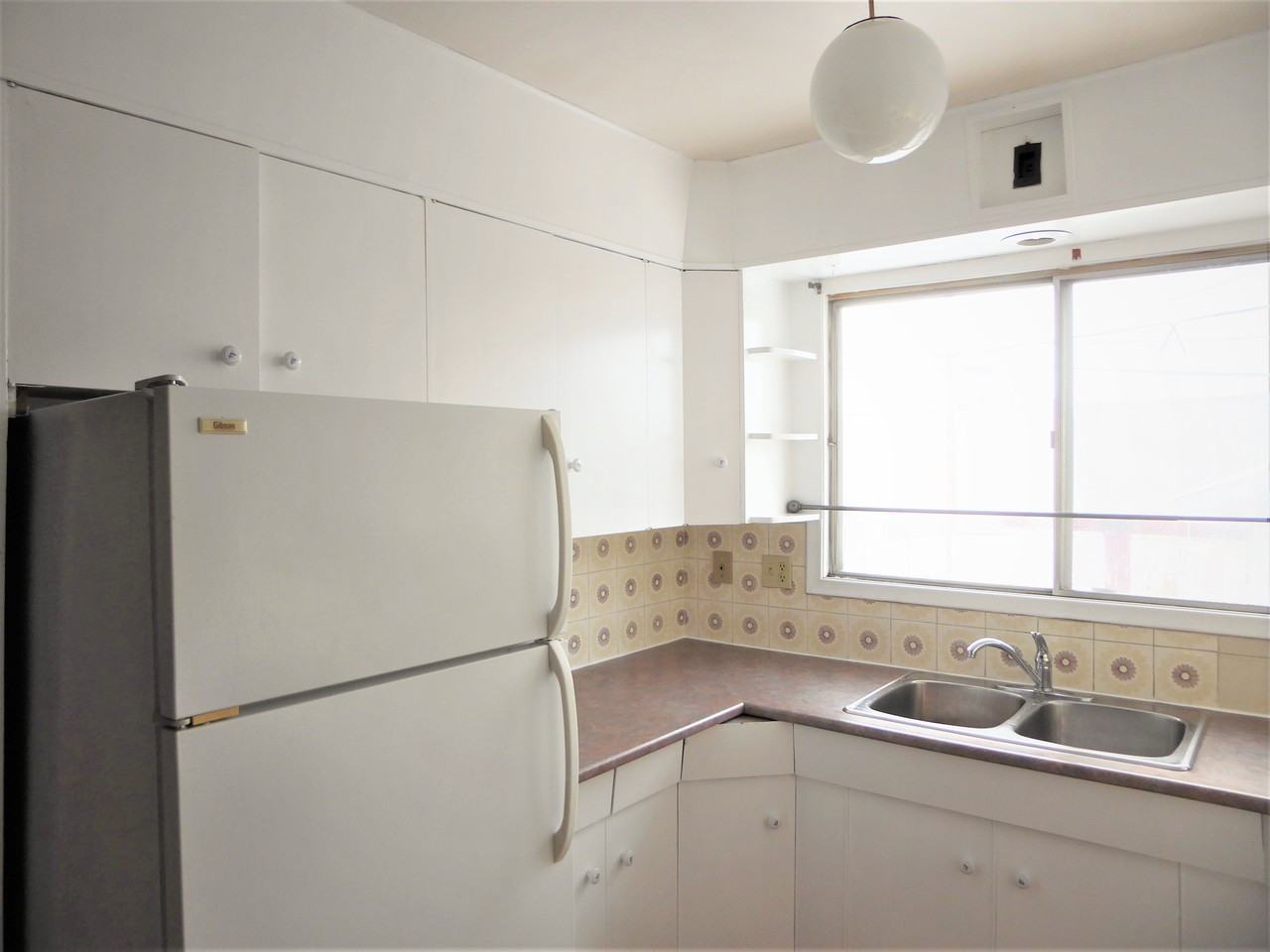 12812 96 Street - Photo 3 of 10