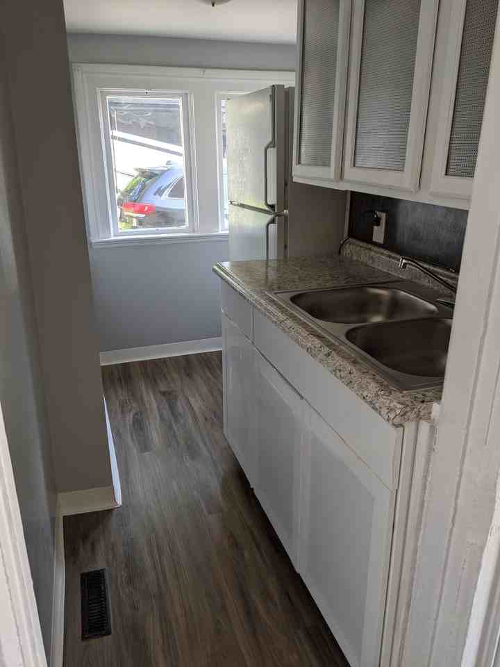 318 W. Church St. Studio Apartment - Photo 3 of 5