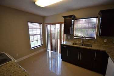 15400 Sw 59th St - Photo 3 of 11
